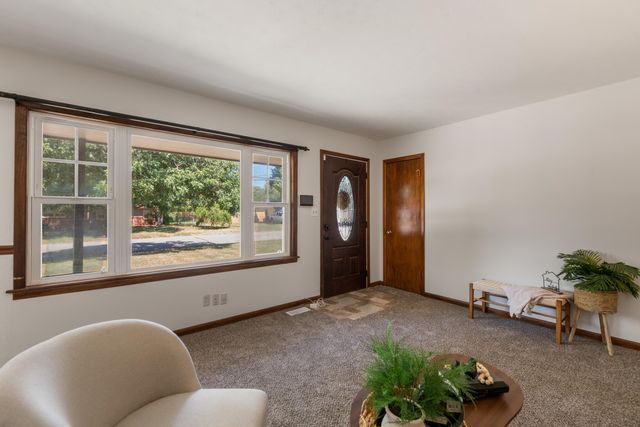 1011 W Lockwood St., Wichita, KS 67217