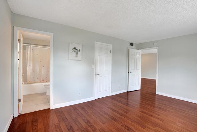 5911 NE 14TH Lane 201S, Fort Lauderdale, FL 33334