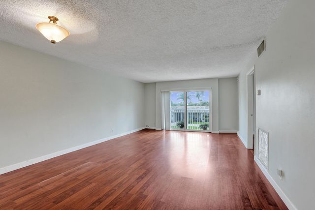 5911 NE 14TH Lane 201S, Fort Lauderdale, FL 33334
