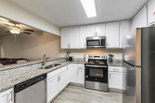 4955 KNIGHTSBRIDGE CIRCLE N, Jacksonville, FL 32244