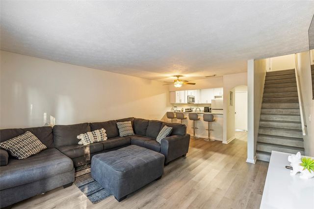 4955 KNIGHTSBRIDGE CIRCLE N, Jacksonville, FL 32244