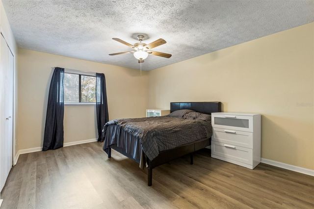 4955 KNIGHTSBRIDGE CIRCLE N, Jacksonville, FL 32244