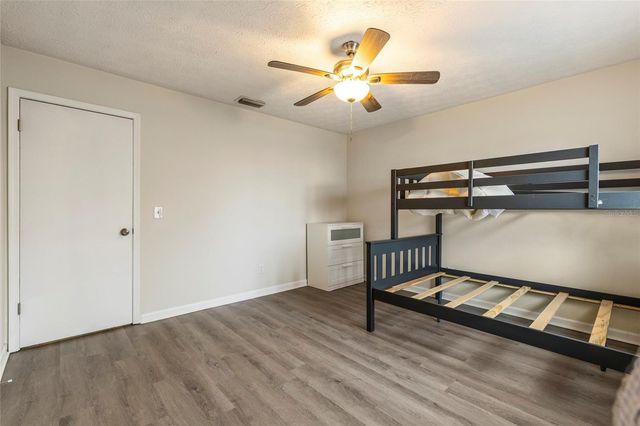 4955 KNIGHTSBRIDGE CIRCLE N, Jacksonville, FL 32244