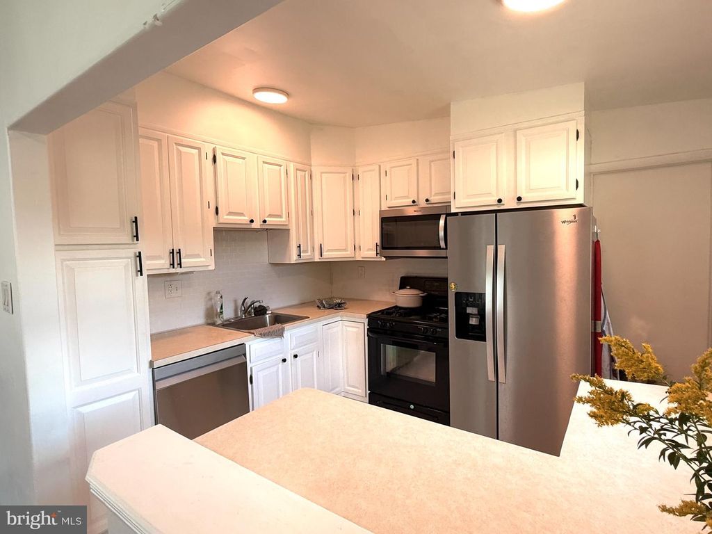 1112 BINGHAM ST, PHILADELPHIA, PA 19115 — photo 5