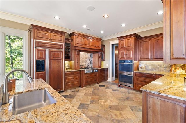 465 Huckleberry Trail, Big Canoe, GA 30143