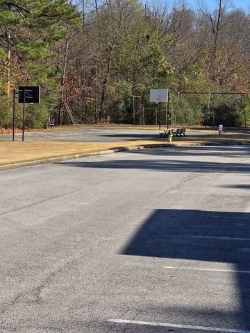 1951 Meadowbrook Circle, Dalton, GA 30720