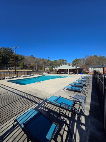 1951 Meadowbrook Circle, Dalton, GA 30720