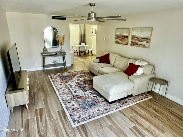 1251 E MARYLAND Avenue A, Phoenix, AZ 85014