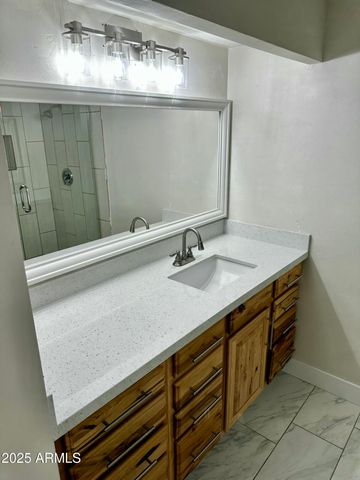 1251 E MARYLAND Avenue A, Phoenix, AZ 85014