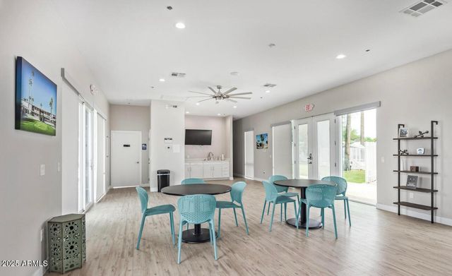 1251 E MARYLAND Avenue A, Phoenix, AZ 85014