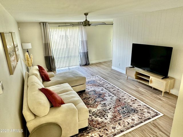 1251 E MARYLAND Avenue A, Phoenix, AZ 85014