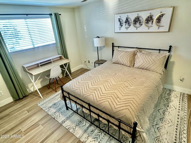 1251 E MARYLAND Avenue A, Phoenix, AZ 85014