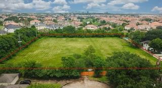 13900 Briarworth Drive, Houston, TX 77077