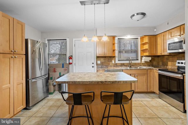 1143 N EAST AVE, Vineland, NJ 08360