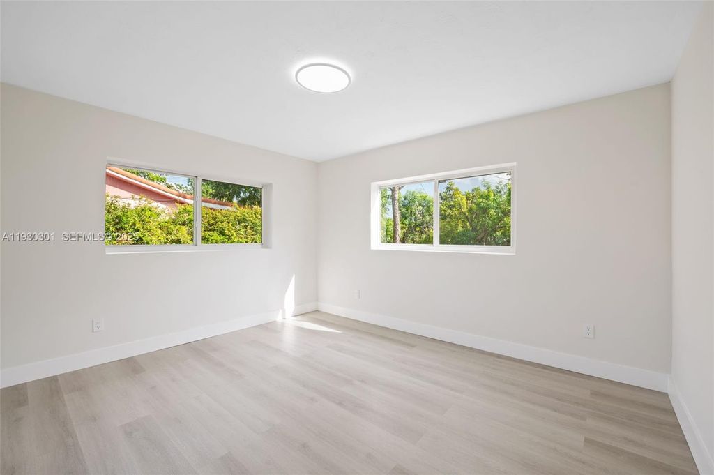 Image 15 of property listing at 12030 SW 29th Ter, Miami, FL 33175