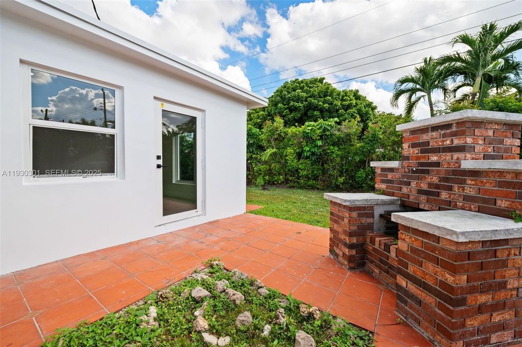 Image 26 of property listing at 12030 SW 29th Ter, Miami, FL 33175