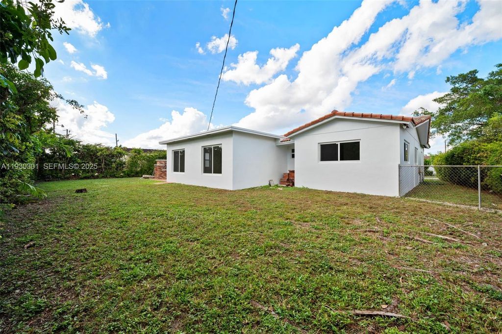 Image 28 of property listing at 12030 SW 29th Ter, Miami, FL 33175