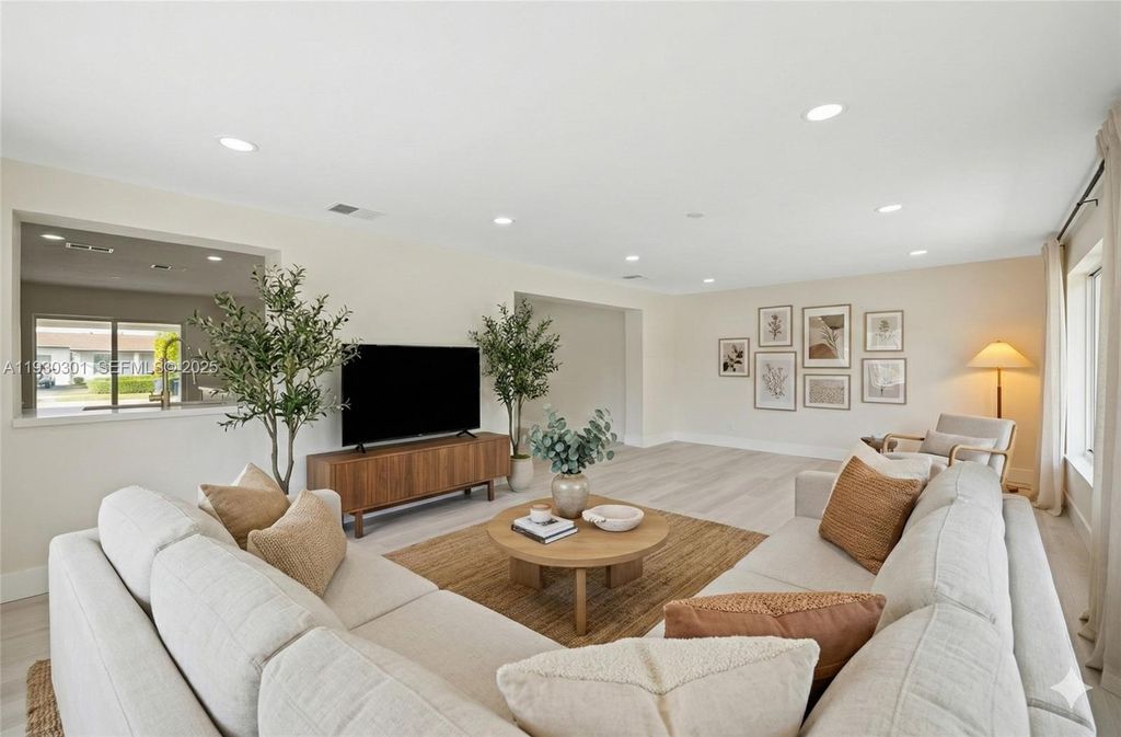 Image 8 of property listing at 12030 SW 29th Ter, Miami, FL 33175