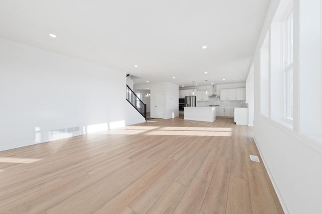 8692 183rd Street W, Lakeville, MN 55044