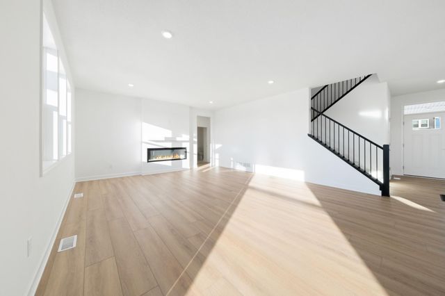 8692 183rd Street W, Lakeville, MN 55044