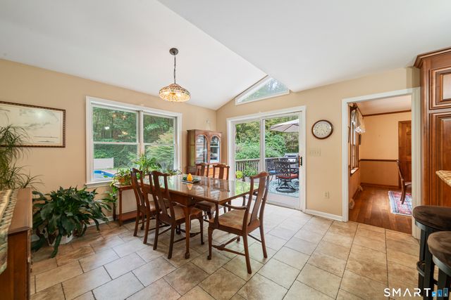 168 North Farm Road, Middlebury, CT 06762