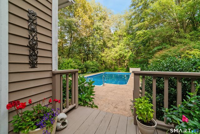 168 North Farm Road, Middlebury, CT 06762