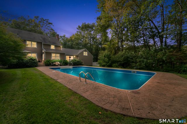 168 North Farm Road, Middlebury, CT 06762