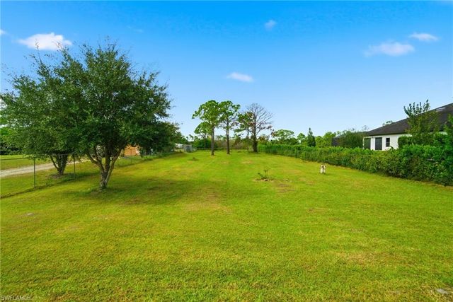 2075 Desoto BLVD N, Naples, FL 34120