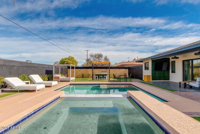 8216 E Lewis Avenue, Scottsdale, AZ 85257