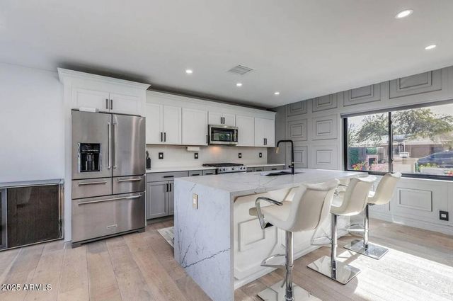 8216 E Lewis Avenue, Scottsdale, AZ 85257