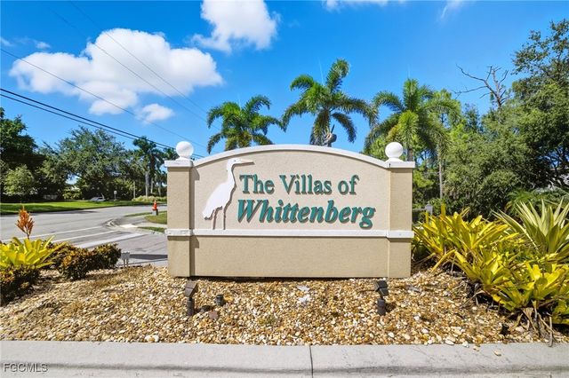 5520 Whitten DR 3, Naples, FL 34104