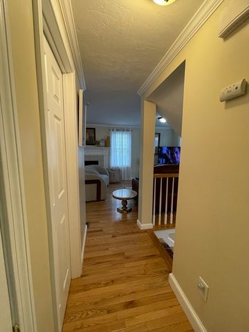 73 Sophia Dr, Worcester, MA 01607