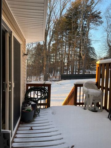 73 Sophia Dr, Worcester, MA 01607