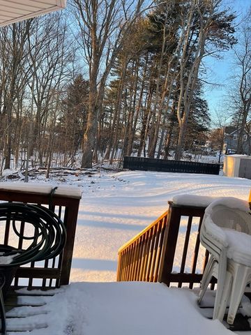 73 Sophia Dr, Worcester, MA 01607