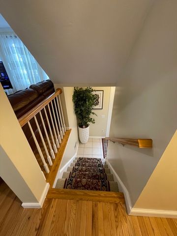 73 Sophia Dr, Worcester, MA 01607