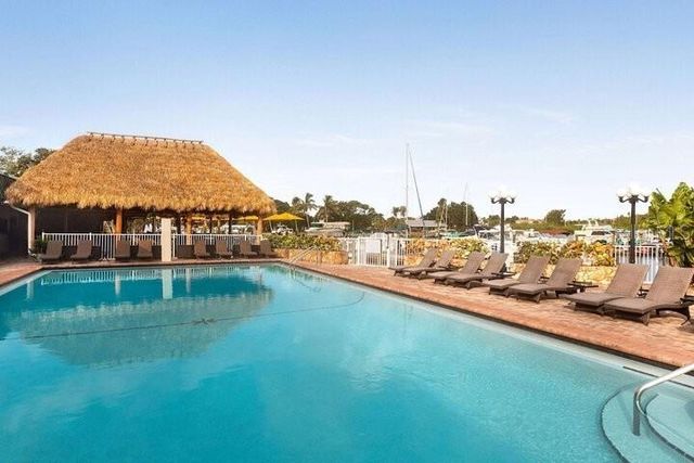 7150 N TAMIAMI TRAIL S515, Sarasota, FL 34243