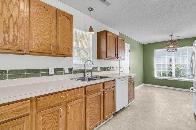 106 Dovetail Circle, Summerville, SC 29483