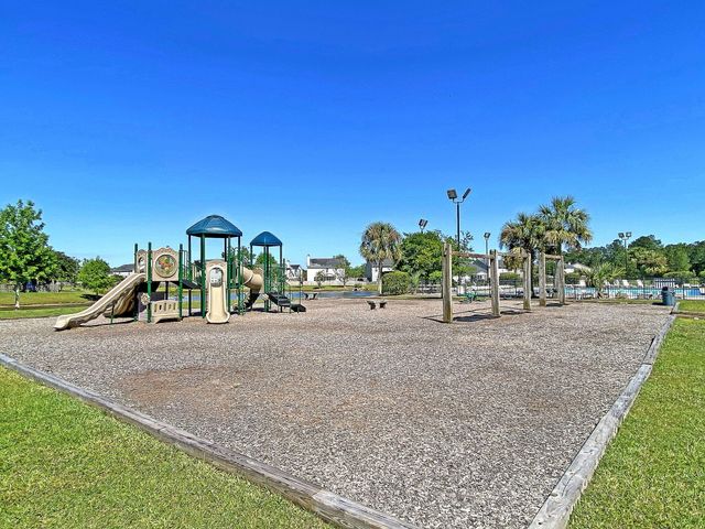 106 Dovetail Circle, Summerville, SC 29483