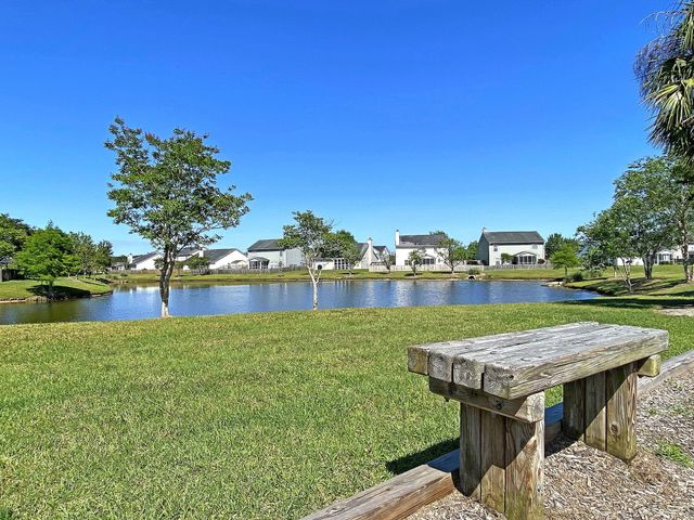 106 Dovetail Circle, Summerville, SC 29483