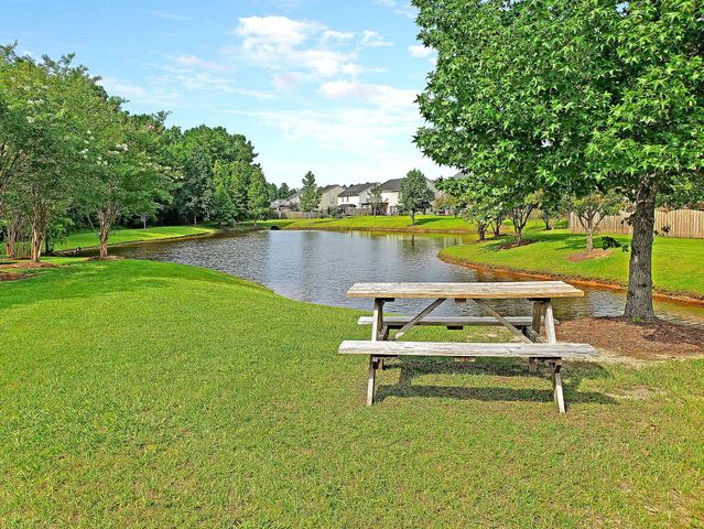 106 Dovetail Circle, Summerville, SC 29483