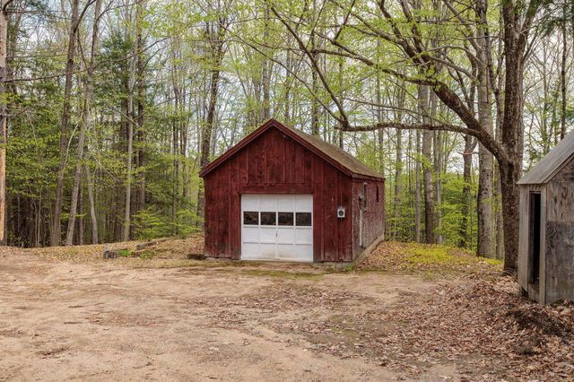 25 Brewster Hill Road, Tamworth, NH 03886