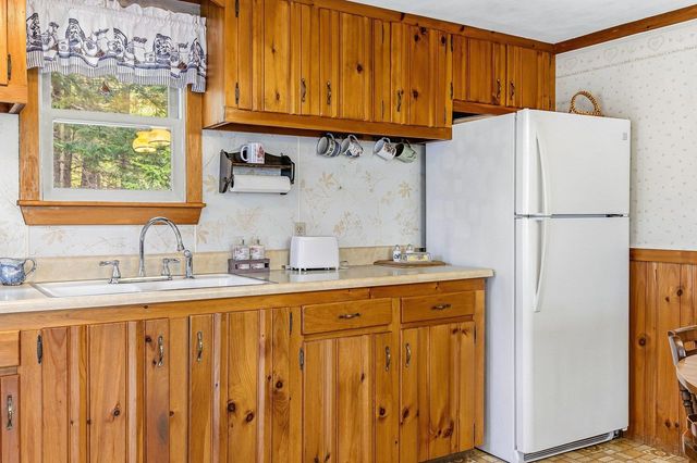 25 Brewster Hill Road, Tamworth, NH 03886