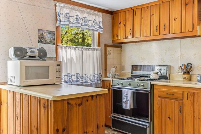 25 Brewster Hill Road, Tamworth, NH 03886