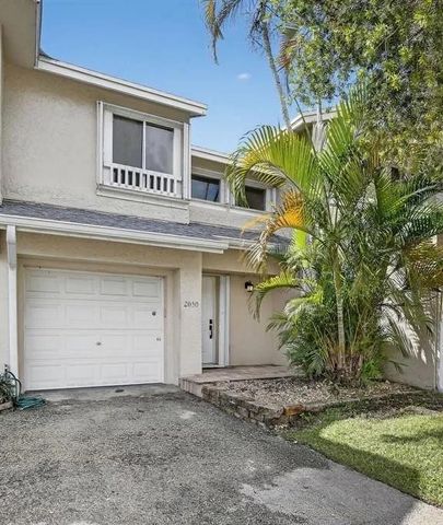 2050 Discovery Cir, Deerfield Beach, FL 33442