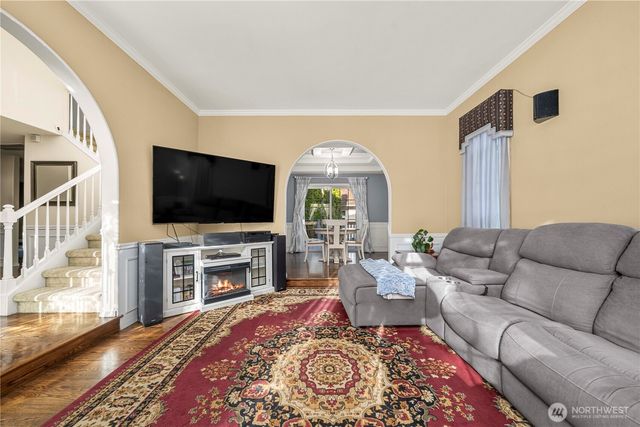 4121 52nd Street NE, Tacoma, WA 98422