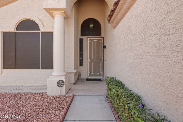 5273 W ANGELA Drive, Glendale, AZ 85308