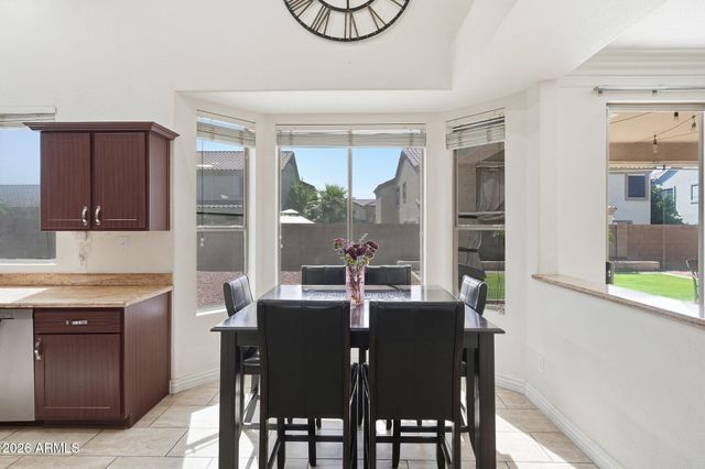 5273 W ANGELA Drive, Glendale, AZ 85308
