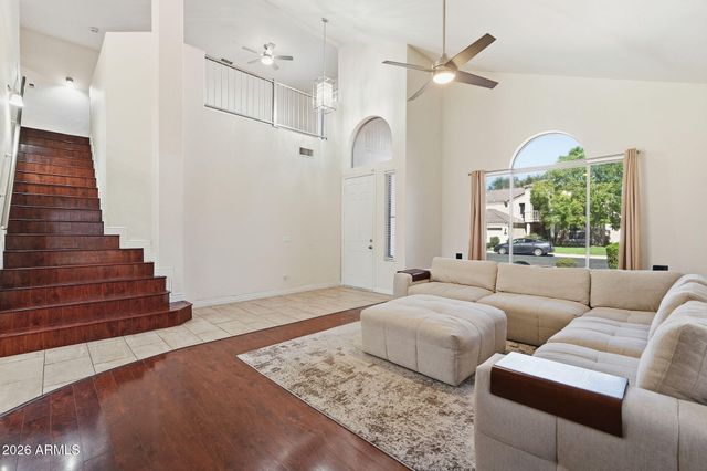 5273 W ANGELA Drive, Glendale, AZ 85308