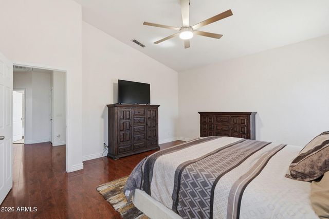 5273 W ANGELA Drive, Glendale, AZ 85308