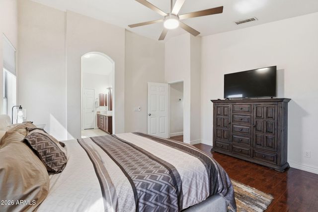 5273 W ANGELA Drive, Glendale, AZ 85308